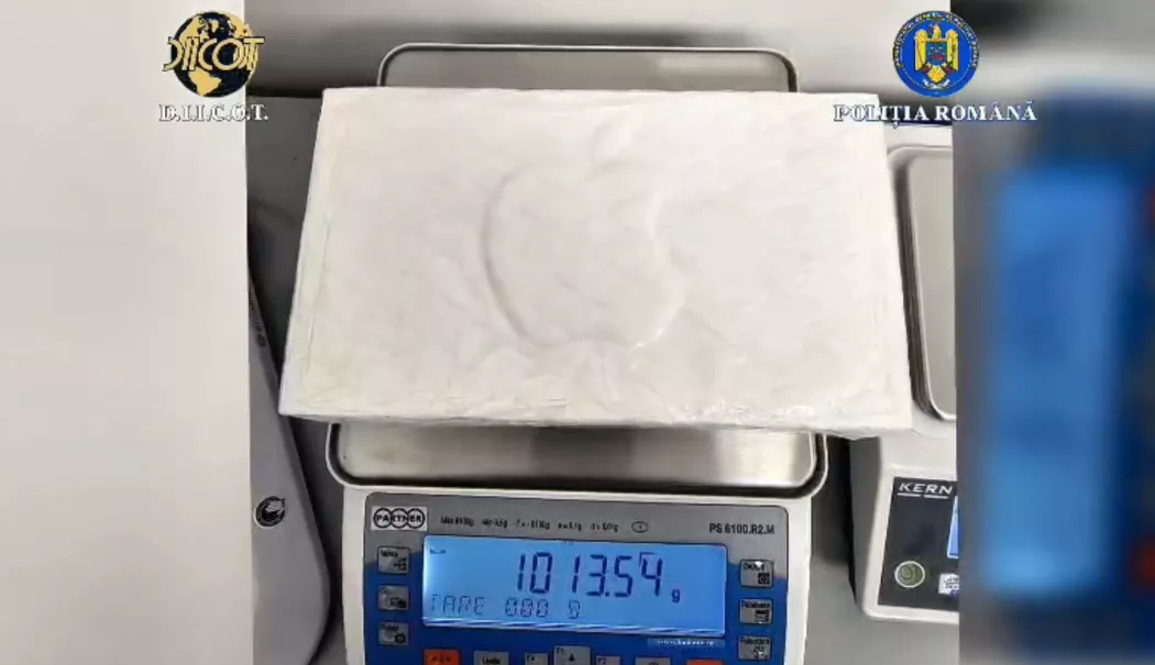 Dosar de trafic de droguri cu ramificații în Constanța. Un kilogram de cocaină a fost confiscat - screenshot10-1770280231.webp
