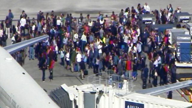 Focuri de armă pe aeroportul Fort Lauderdale din Florida, mai multe victime - screenshot20170106at10907pm-1483729092.jpg