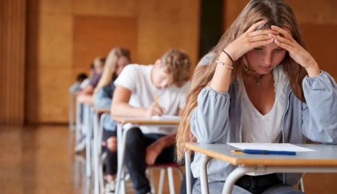 Sesiunea a doua a Bacalaureatului / 21 de candidaţi eliminaţi pentru fraudă la proba de Limba română
