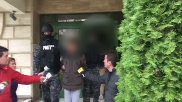 DEZVĂLUIRI ÎNFIORĂTOARE despre autostopiștii criminali: au făcut chef după măcel. Și-au jurat să fie secretul lor că au ucis - screenshot59243500-1512219549.jpg