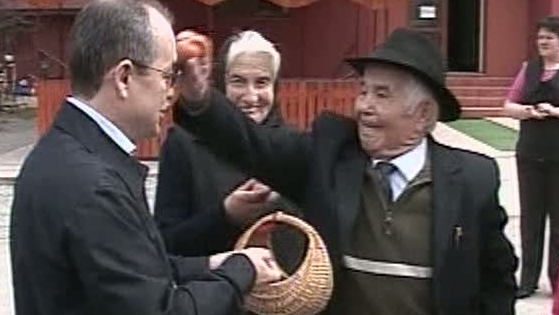 Tatăl lui Emil Boc a suferit un accident vascular - screenshot93129200-1324030191.jpg