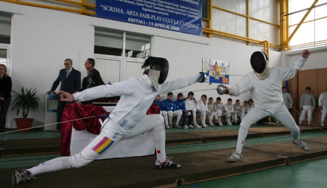 Crema scrimei românești și-a dat întâlnire la Constanța - scrima-1307562764.jpg