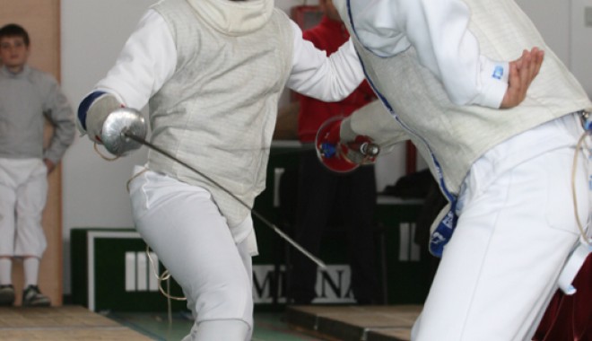 Bronz pentru Raluca Văcărașu la Naționalele de floretă - scrima-1350414050.jpg