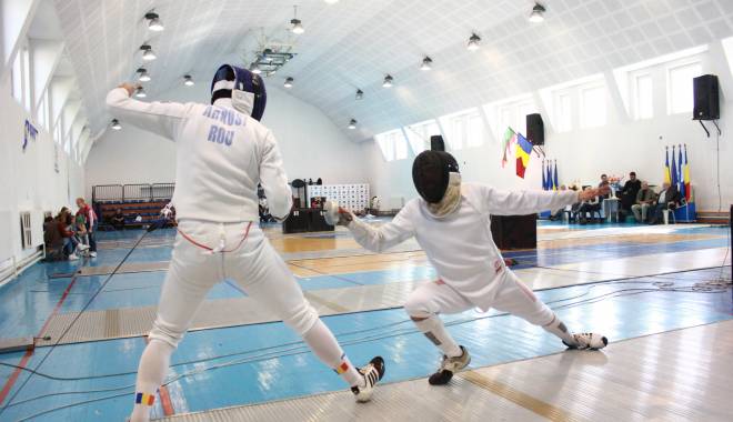 Scrimă: Constanța, gazda Cupei României la spadă feminin și masculin - scrima8-1443516327.jpg