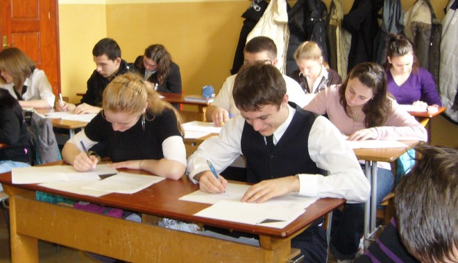 Se încheie înscrierile  la etapa locală  a olimpiadei  de chimie - scris-1359330243.jpg