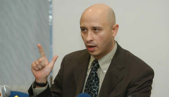 Sebastian Bodu îi cere lui Mazăre să-și folosească influența în proiectul de regionalizare - sebastianbodu-1360252353.jpg