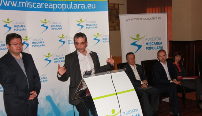 Aproximativ 300 de constănțeni au aderat la Fundația Mișcarea Populară - sebastianlazaroiusimarianpredami-1366920235.jpg