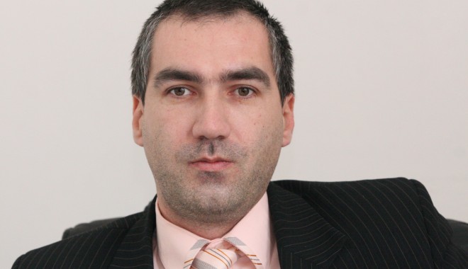 Se caută șef pentru Secția 1 Poliție. Vezi ce s-a întâmplat cu cms. șef Lucian Dinulescu - sectia5politieluciandinulescu7-1370171369.jpg