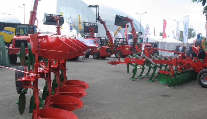 Se deschide Târgul Expoagroutil - sedeschideexpoagroutil-1464113240.jpg