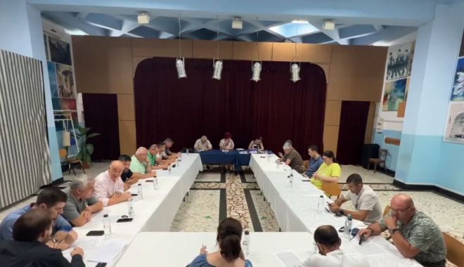 Consilierii locali ai municipiului Medgidia, au votat mai multe proiecte importante pentru oraș - sedinta-1693587113.jpg