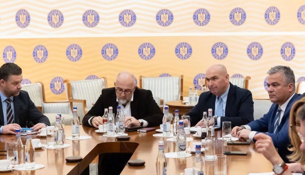 Ședință cu scântei în Coaliție. Pensiile magistraților și salariul minim, pe masa liderilor - sedinta-1762256391.jpg