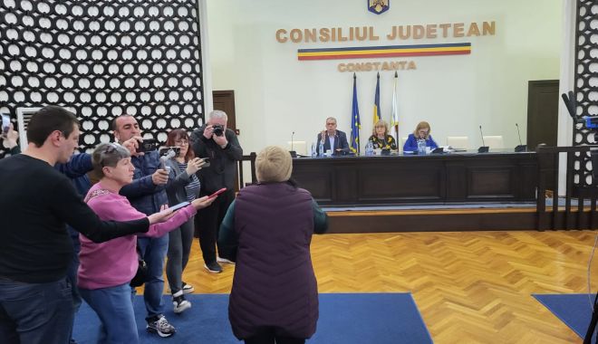 Consiliul Local al municipiului Constanța s-a reunit în ședință, în format fizic, după trei ani și jumătate - sedinta-5-1709236017.jpg