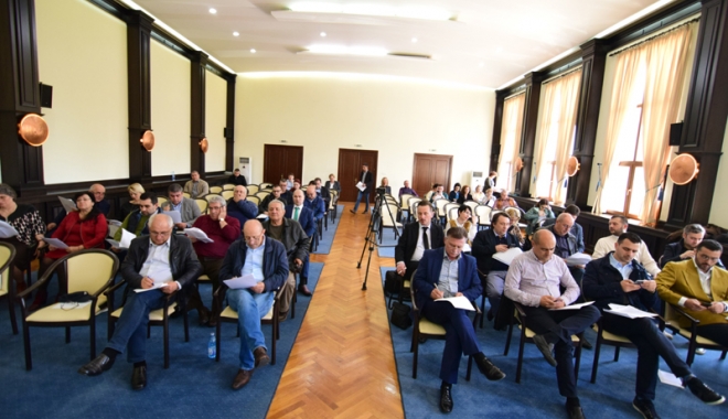 Traseul Constanța- Năvodari revine în atenția consilierilor județeni - sedintaconsiliuljudetean7-1500815195.jpg