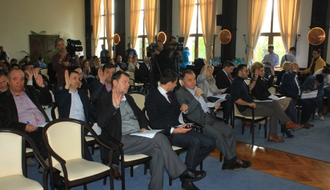 Consilierii locali din Constanța se reunesc în ultima ședință din mandat. Ce decizii vor lua - sedintaconsiliullocal11-1464366707.jpg