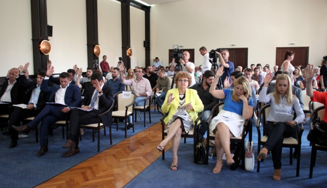 Consiliul Local Constanța, parte civilă într-un dosar cu Radu Mazăre. Miza, 4 milioane euro - sedintaconsiliullocal18-1472831610.jpg