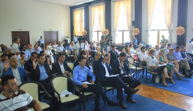 Schimbări în Consiliul Local Constanța. Cine pleacă și cine vine - sedintaconsiliullocal2-1472230548.jpg