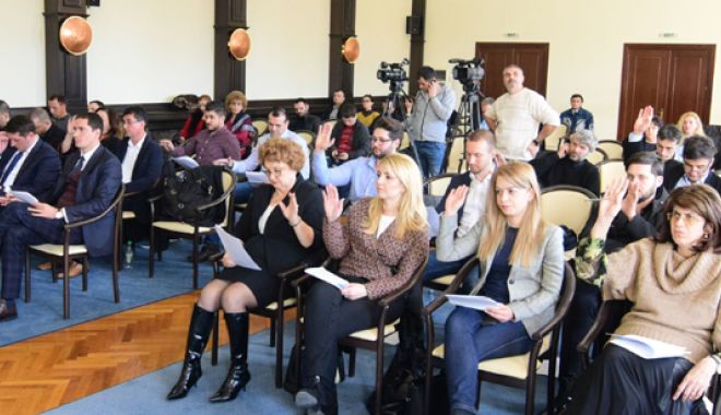 Protest în CL Constanța. Liberalii  s-au abținut de la vot la toate proiectele - sedintaconsiliullocalconstanta11-1527609783.jpg