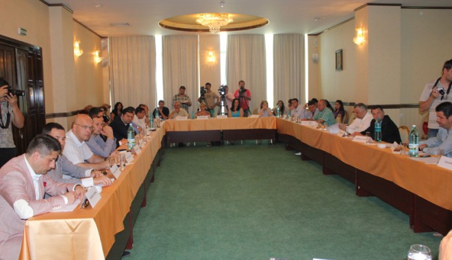 În ce comisii lucrează consilierii locali din Constanța - sedintaconsiliulocal4-1344450775.jpg