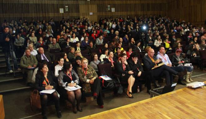Directorii constănțeni, chemați la instruire - sedintadirectori351383673548-1424354849.jpg