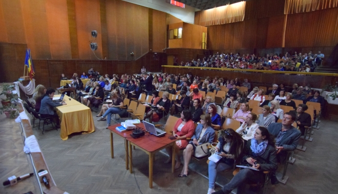 NOI CANDIDAȚI la CONCURSUL DE DIRECTORI - sedintadirectoriisj2-1476173036.jpg