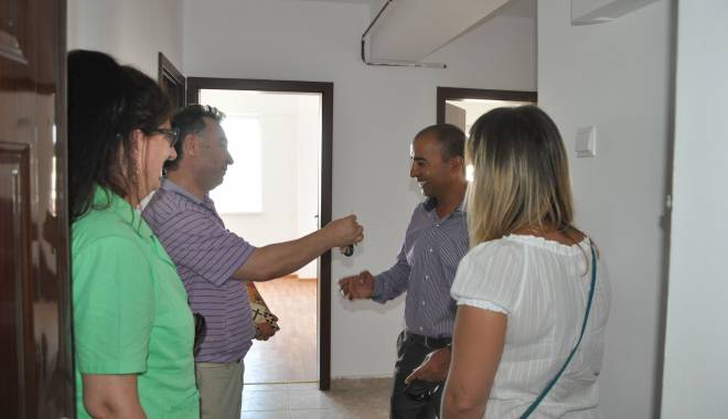 Edilul Nicolae Matei a predat cheile pentru 32 de apartamente ANL - sedintamateidsc0095-1437722407.jpg