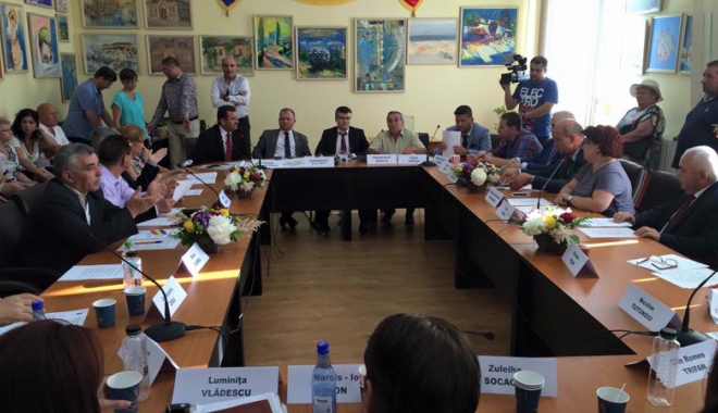 Ce s-a stabilit la ședința extraordinară de la Medgidia - sedintamedgidia-1467996816.jpg
