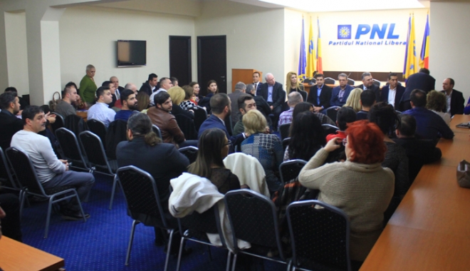 PNL Constanța țintește doi senatori și patru deputați. Tânăra milionară Horga, scoasă din joc - sedintapnl20-1476719448.jpg