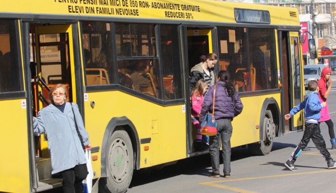 Se distribuie gratuitățile pentru transport în comun pentru foștii deținuți și deportați politic - sedistribuiegratuitatile-1394645684.jpg