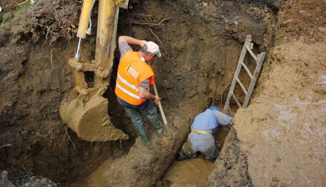 Se extinde rețeaua de apă din Castelu - seextindereteauadeapa-1430052611.jpg