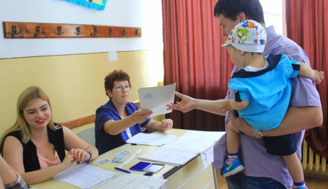 Se fac plățile pentru cei care au lucrat în secțiile de votare - sefacplatilesectiidevotare-1466176928.jpg