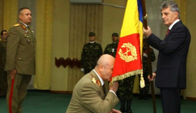 Cine a preluat comanda Statului Major al Forțelor Terestre - sefnousmfn-1413483324.jpg