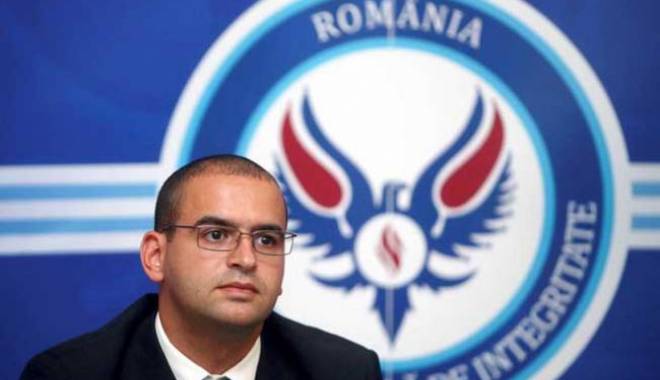 Șeful ANI și-a dat demisia! - sefulaniisiscoateparintiilainain-1426576989.jpg