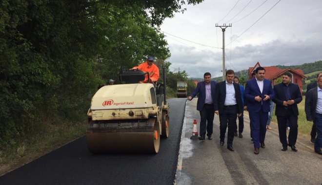 Șeful transporturilor românești a pornit în control prin țară - sefultransporturilorcontrol-1497005441.jpg