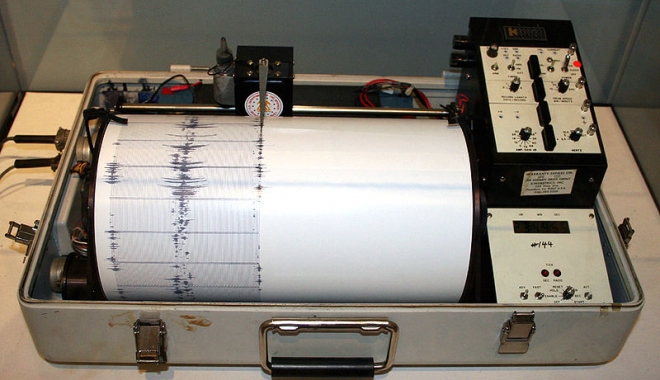 Din nou cutremur, în România - seismograf-1475478399.jpg