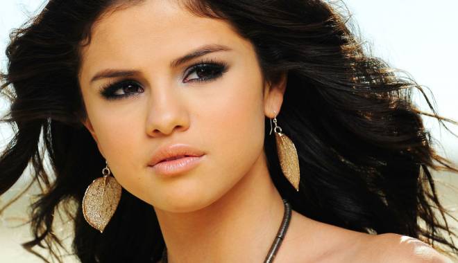 Ce serial va produce vedeta pop Selena Gomez - selenagomezhot-1446199643.jpg