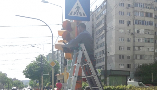 Primăria Constanța schimbă semafoarele din oraș. Care este motivul - semafoareconstantajpeg-1493910220.jpg