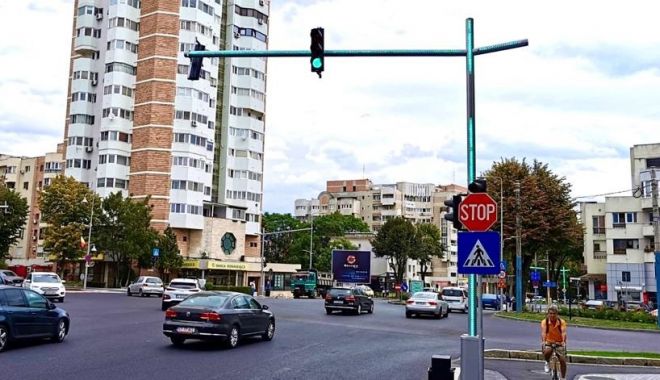 Zona Capitol, modernizată. Administrația locală montează semafoare inteligente - semafor-1599244120.jpg