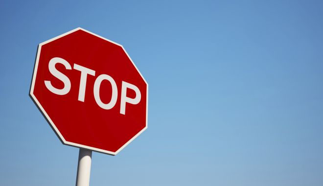 Accident la Constanța, din cauza unui șofer care nu a oprit la STOP - semncirculatiestop-1564656644.jpg