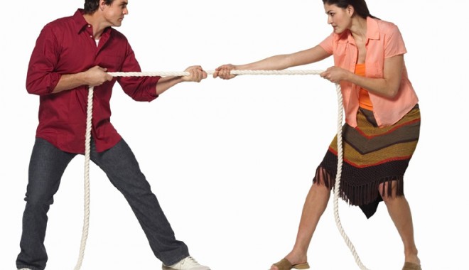 Semne că încearcă să te controleze - semnecaincearcasatecontroleze-1371214921.jpg