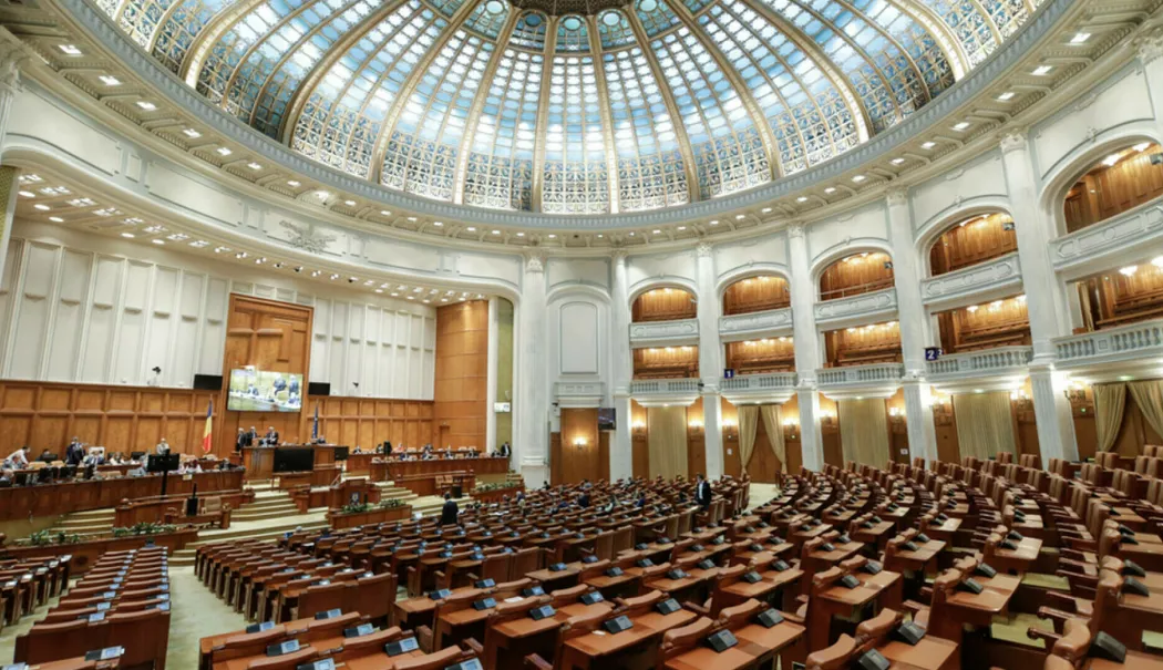 Senatorii au adoptat sancțiuni pentru medicii care răspândesc informatii false - senat-1766438088.webp