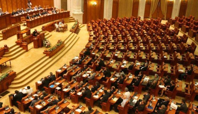VIDEO Camera Deputaților: A început prima sesiune ordinară din 2022 - senat1-1643726356.jpg