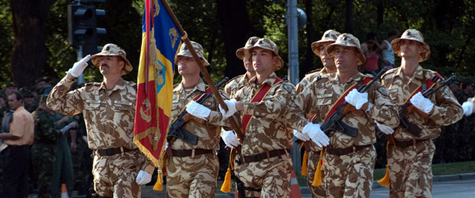 Senatorii au adoptat o inițiativă legislativă privind statutul cadrelor militare - senatoriiauadoptat-1393358353.jpg