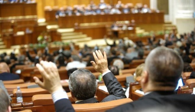 Senatorii au respins propunerea privind gratuitatea protezei mamare după operația de cancer la sân - senatoriiaurespins-1392122420.jpg