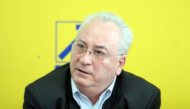 Senatorul Puiu Hașotti, desemnat președinte al Comisiei de revizuire a Constituției - senatorulpuiuhasottidesemnat1314-1425395120.jpg
