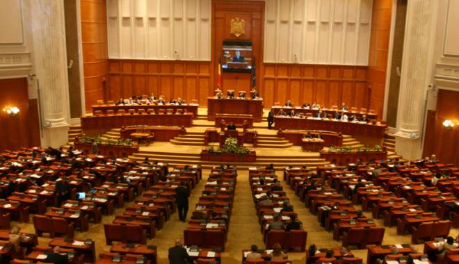 Senatul se reunește în sesiune extraordinară pentru Codul fiscal - senatt-1440343205.jpg