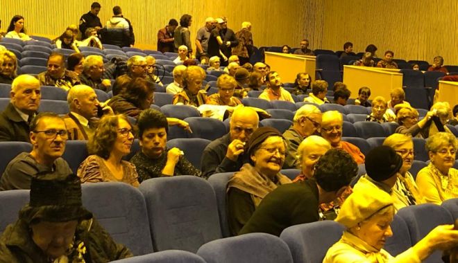 Seniorii au sărbătorit cum se cuvine 
