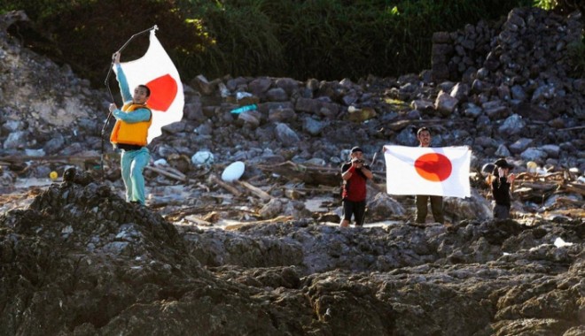 Tensiunile se amplifică: 11 nave chineze în jurul insulelor japoneze - senkakuislands116496200-1347958964.jpg