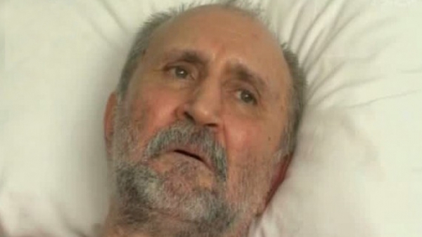Șerban Ionescu a chemat preotul să-l împărtășească - serbanionescucampanie-1349365214.jpg
