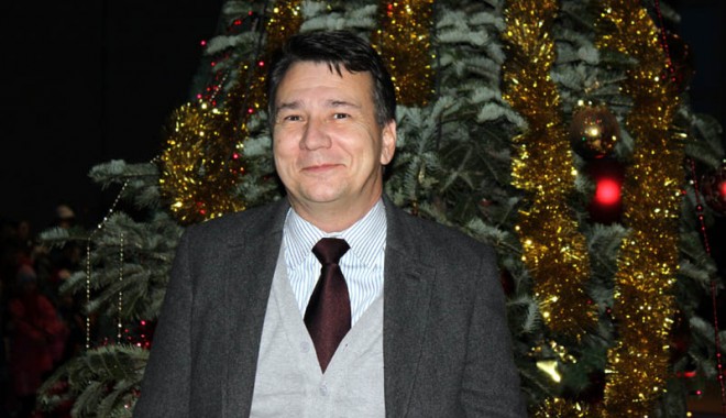 Adrian Stan, ajutorul lui Moș Crăciun pentru o zi - serbarecraciunlatechirghiol2-1324330619.jpg