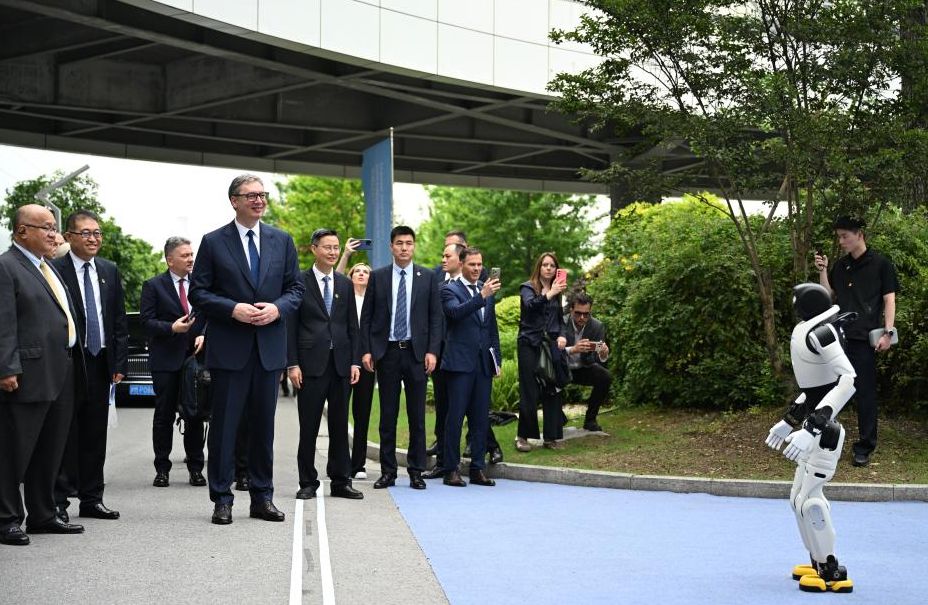 Serbia va începe să asambleze roboți umanoizi în luna iulie - serbia-1779955841.webp
